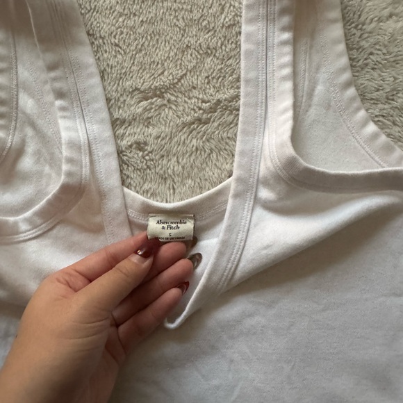 Abercrobie tank - Picture 2 of 2